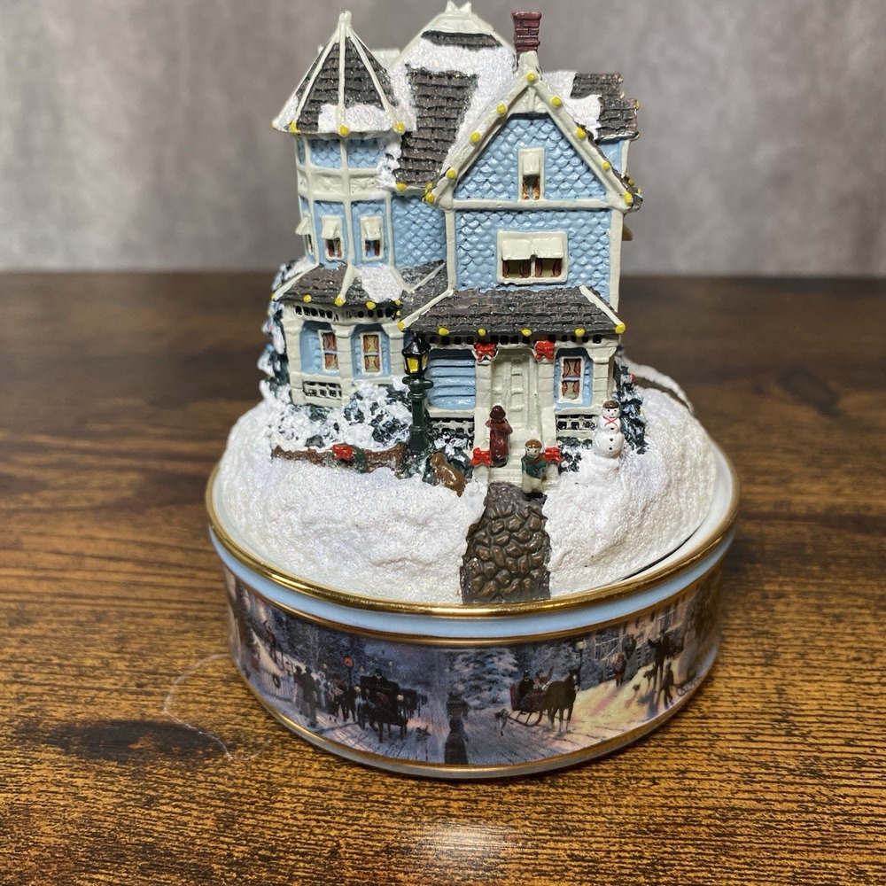 Thomas Kinkade Warm Holiday Lights Illuminated Music‎ Box 2001